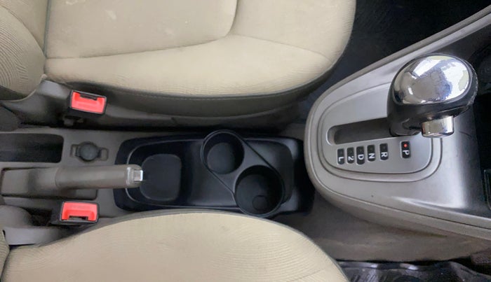 2013 Hyundai i10 SPORTZ 1.2 AT, CNG, Automatic, 60,870 km, Gear Lever