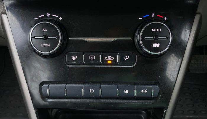 2018 Tata NEXON XZA PLUS PETROL, Petrol, Automatic, 70,022 km, Automatic Climate Control