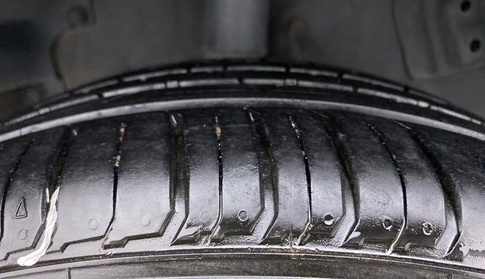 2018 Tata NEXON XZA PLUS PETROL, Petrol, Automatic, 70,022 km, Right Rear Tyre Tread