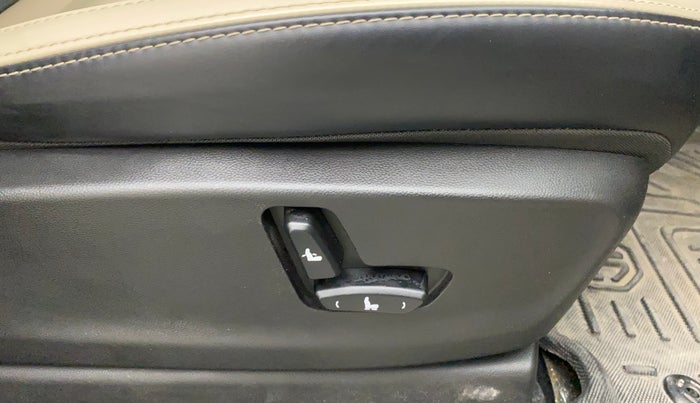 2022 MG HECTOR SHARP HYBRID 1.5 PETROL, Petrol, Manual, 6,493 km, Driver Side Adjustment Panel