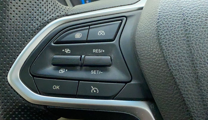 2022 MG HECTOR SHARP HYBRID 1.5 PETROL, Petrol, Manual, 6,493 km, Adaptive Cruise Control
