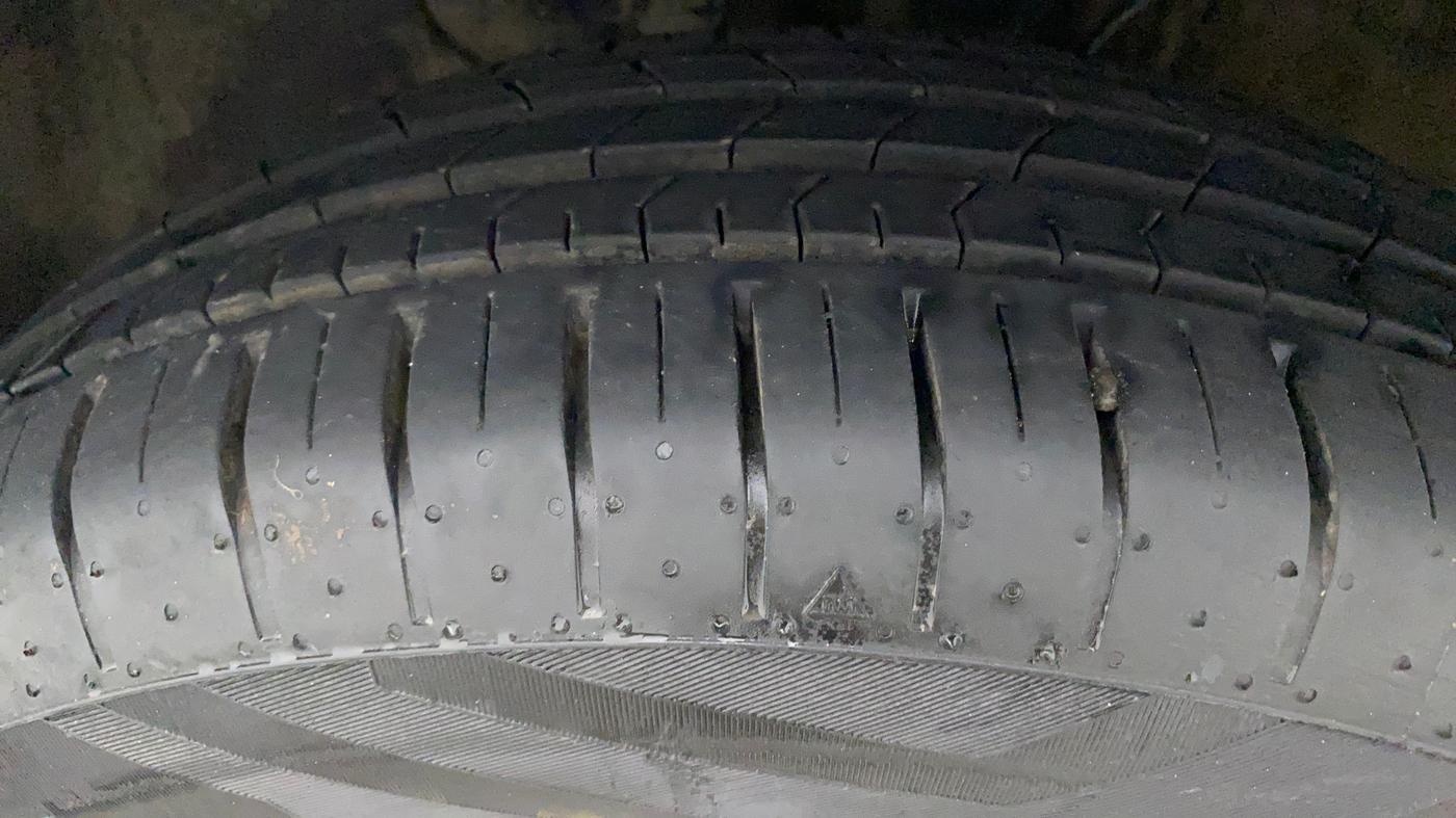 2019 Hyundai Elite i20 SPORTZ PLUS 1.2, CNG, Manual, 68,707 km, Left Front Tyre Tread