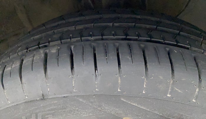 2019 Hyundai Elite i20 SPORTZ PLUS 1.2, Petrol, Manual, 68,707 km, Right Front Tyre Tread