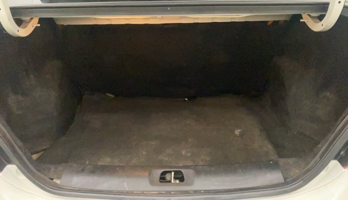 2014 Maruti Swift Dzire ZDI, Diesel, Manual, 1,14,899 km, Boot Inside