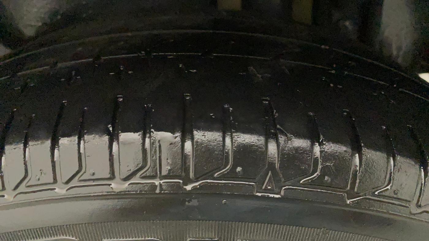 2014 Maruti Swift Dzire ZDI, Diesel, Manual, 1,14,899 km, Left Front Tyre Tread