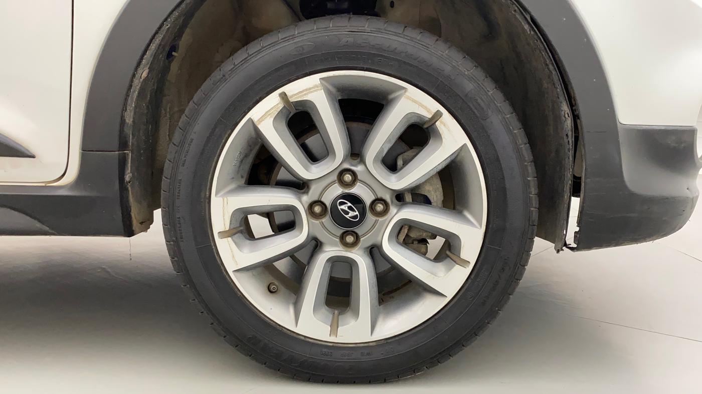 2015 Hyundai i20 Active 1.2 SX, Petrol, Manual, 73,563 km, Right Front Wheel
