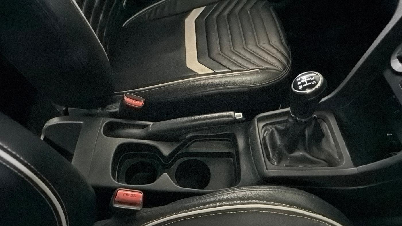 2019 Maruti Vitara Brezza VDI, Diesel, Manual, 68,648 km, Gear Lever