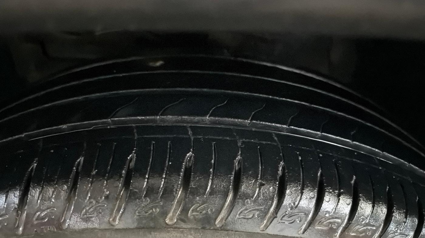 2019 Maruti Vitara Brezza VDI, Diesel, Manual, 68,648 km, Left Front Tyre Tread