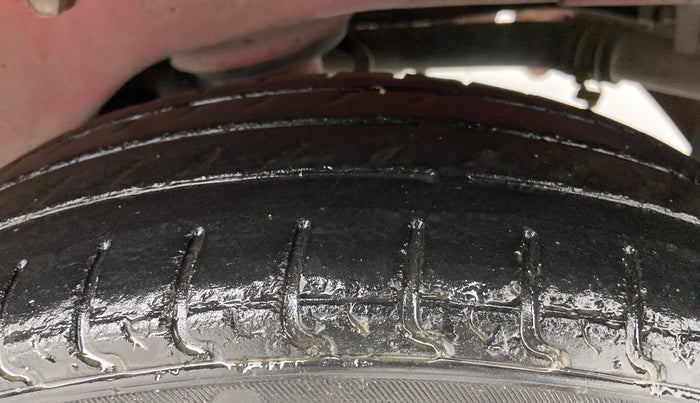2013 Maruti A Star VXI (ABS) AT, Petrol, Automatic, 38,284 km, Left Rear Tyre Tread