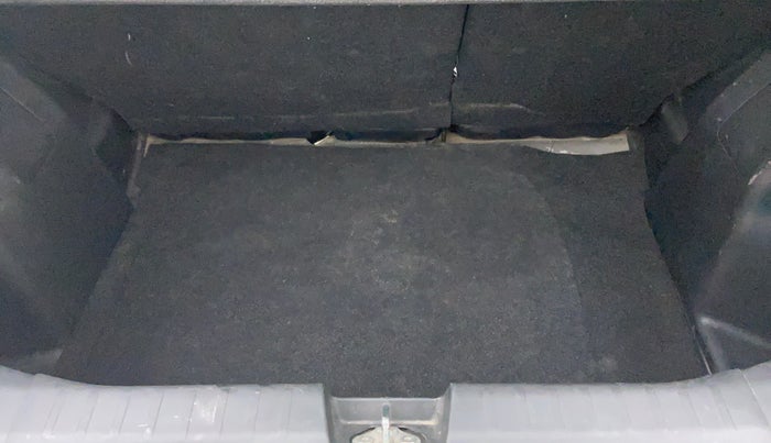 2016 Maruti Baleno DELTA 1.2 K12, Petrol, Manual, 39,256 km, Boot Inside View
