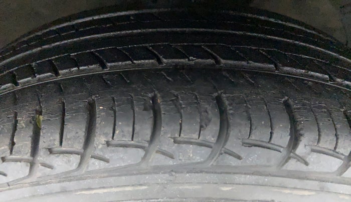2016 Maruti Baleno DELTA 1.2 K12, Petrol, Manual, 39,256 km, Right Front Tyre Tread