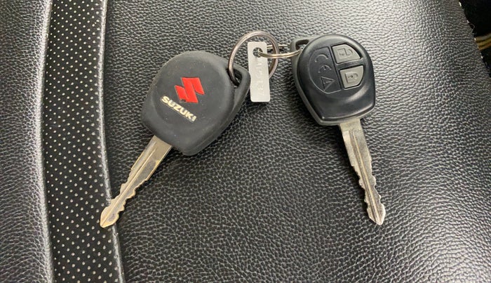 2018 Maruti Ciaz DELTA 1.4 MT PETROL, Petrol, Manual, 49,442 km, Key Close Up