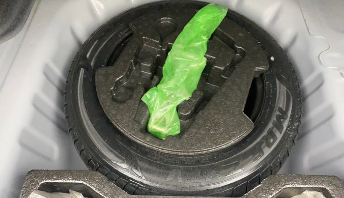 2018 Maruti Ciaz DELTA 1.4 MT PETROL, Petrol, Manual, 49,442 km, Spare Tyre