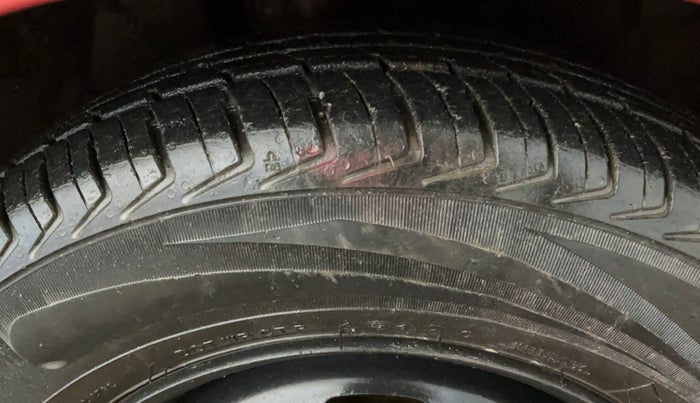 2017 Datsun Redi Go T (O), Petrol, Manual, 29,026 km, Right Front Tyre Tread