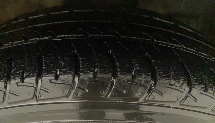 2019 Maruti New Wagon-R VXI (O) 1.2, Petrol, Manual, 25,824 km, Right Front Tyre Tread