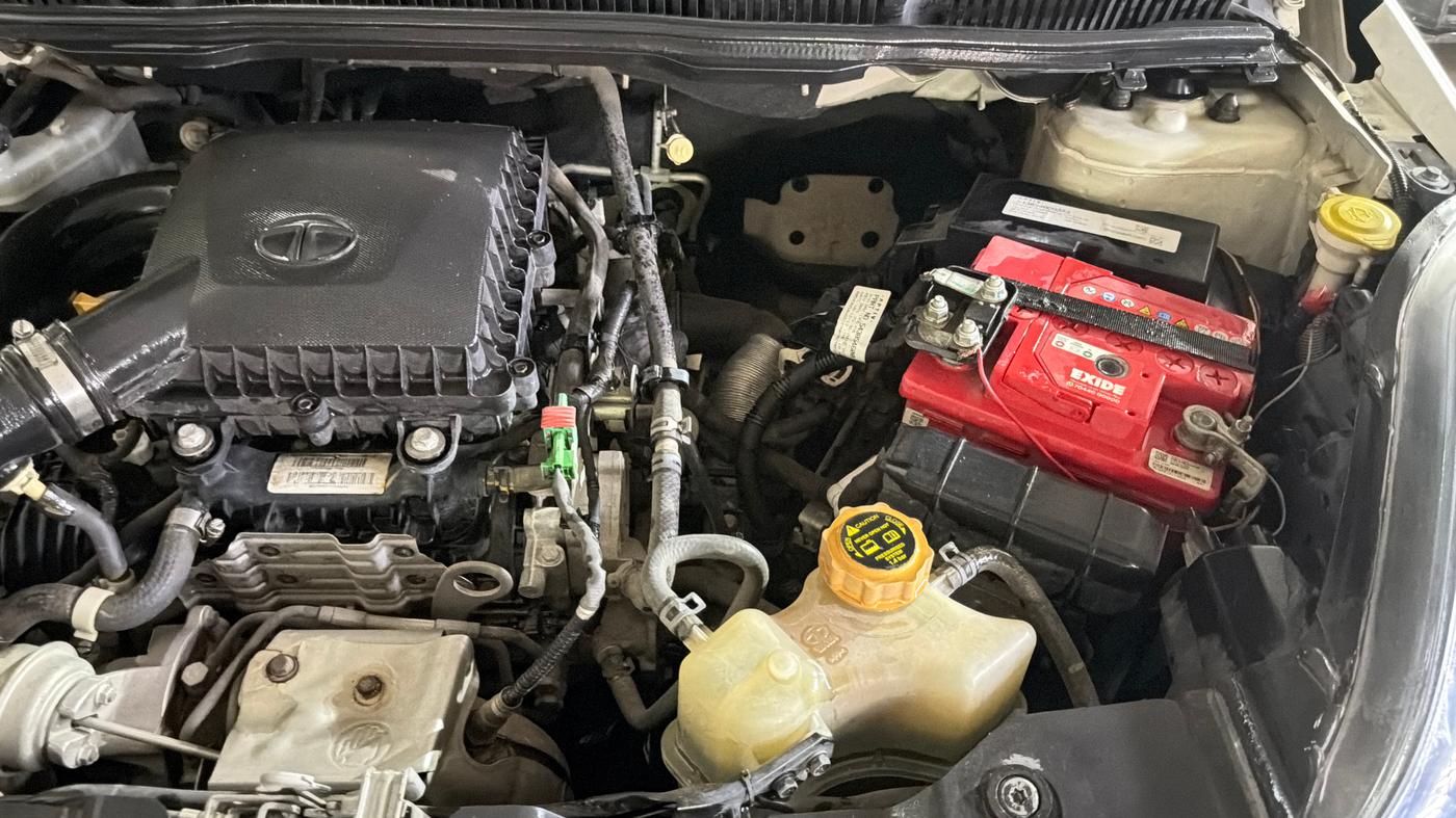 2019 Tata NEXON XMA PETROL, Petrol, Automatic, 78,750 km, Engine View - Left