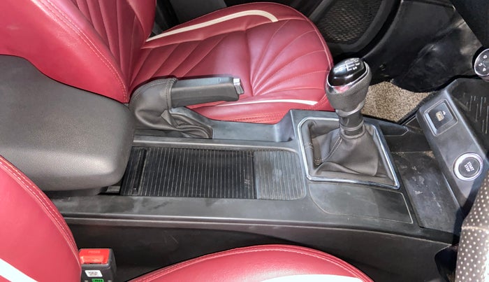 2022 Renault Kiger RXT (O) MT, Petrol, Manual, 25,156 km, Gear Lever