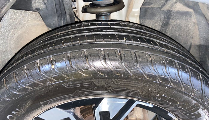 2022 Renault Kiger RXT (O) MT, Petrol, Manual, 25,156 km, Right Front Tyre Tread