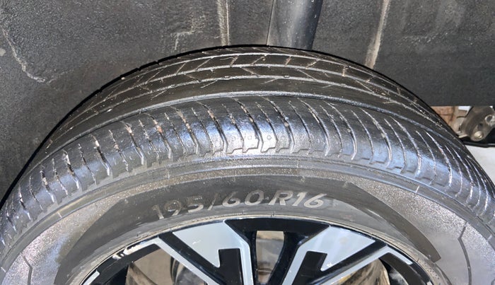 2022 Renault Kiger RXT (O) MT, Petrol, Manual, 25,156 km, Left Rear Tyre Tread