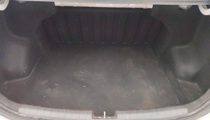 2017 Hyundai Xcent S 1.2, Petrol, Manual, 86,838 km, Boot Inside