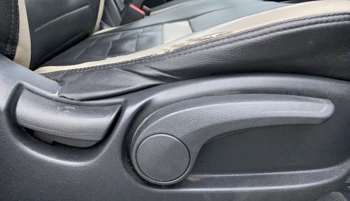 2018 Hyundai Creta 1.6 SX PLUS DIESEL, Diesel, Manual, 50,652 km, Driver Side Adjustment Panel