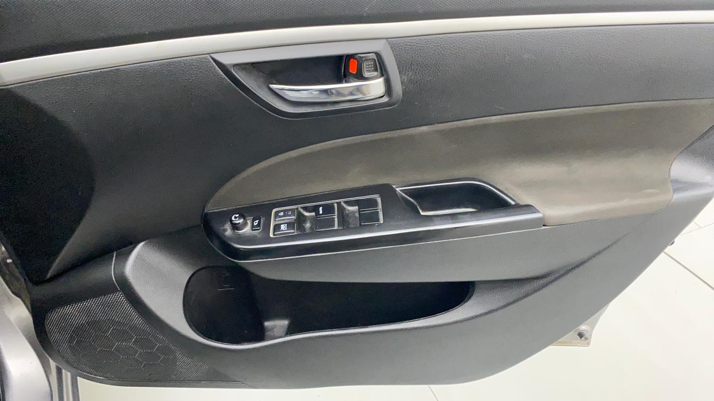2015 Maruti Swift VXI, Petrol, Manual, 55,674 km, Driver Side Door Panels Control