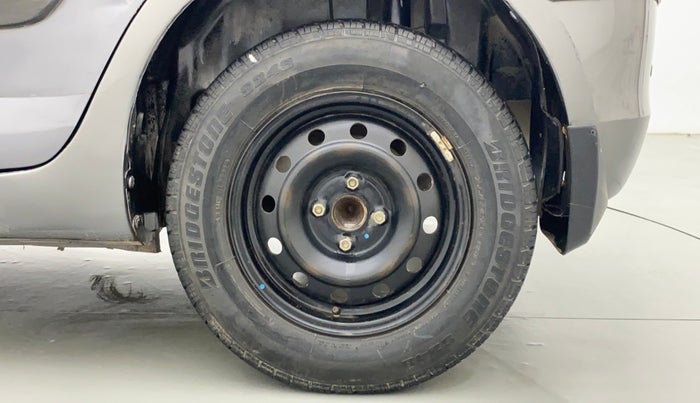 2015 Maruti Swift VXI, Petrol, Manual, 55,674 km, Left Rear Wheel