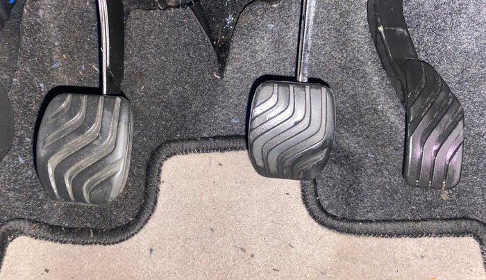 2022 Renault Kwid RXL, Petrol, Manual, 20,595 km, Pedals