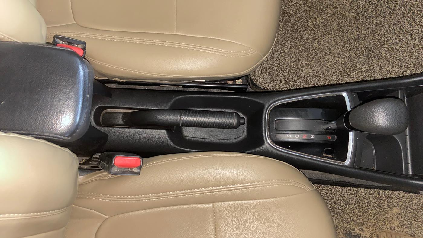 2019 Honda Amaze 1.2L I-VTEC V CVT, Petrol, Automatic, 76,692 km, Gear Lever