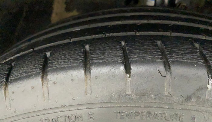 2017 Maruti Baleno ALPHA PETROL 1.2, Petrol, Manual, 78,186 km, Right Front Tyre Tread