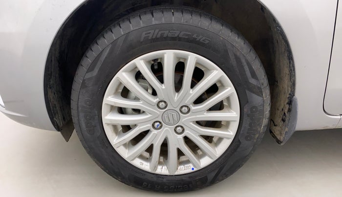 2022 Maruti Dzire ZXI CNG, CNG, Manual, 12,374 km, Left Front Wheel