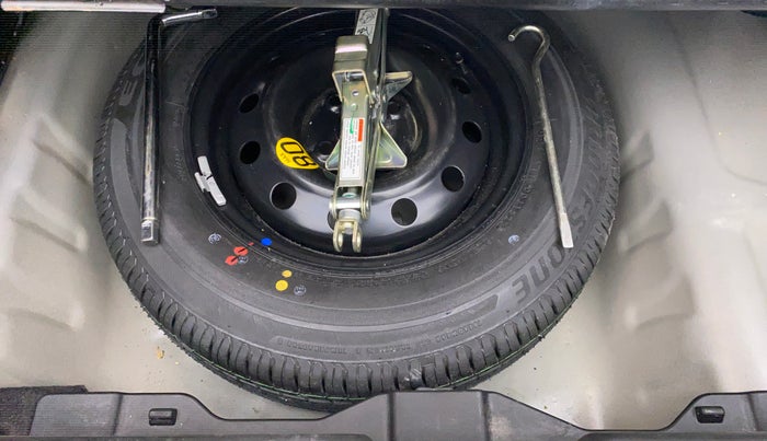 2022 Maruti Dzire ZXI CNG, CNG, Manual, 12,374 km, Spare Tyre