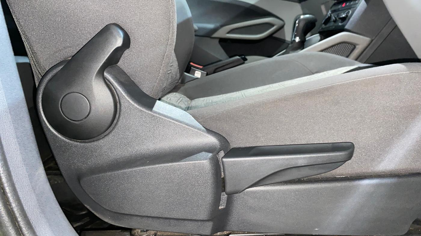 2025 Skoda Kylaq Signature AT, Petrol, Automatic, 9,642 km, Driver Side Adjustment Panel