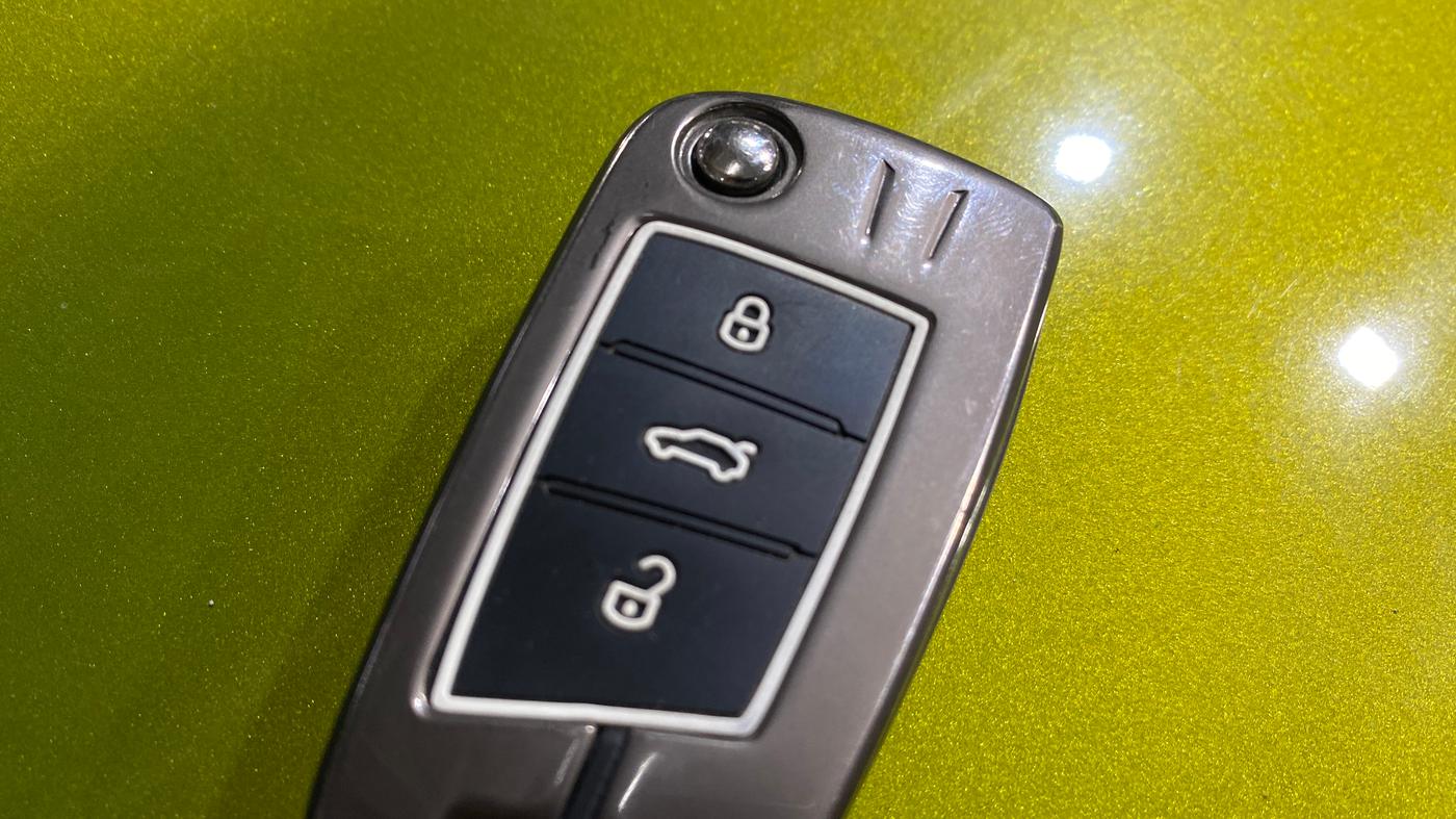 2025 Skoda Kylaq Signature AT, Petrol, Automatic, 9,642 km, Key Close Up