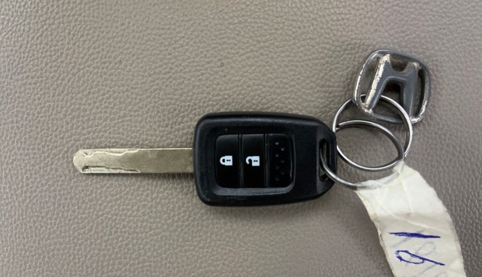 2018 Honda Jazz 1.2L I-VTEC SV, Petrol, Manual, 61,780 km, Key Close Up