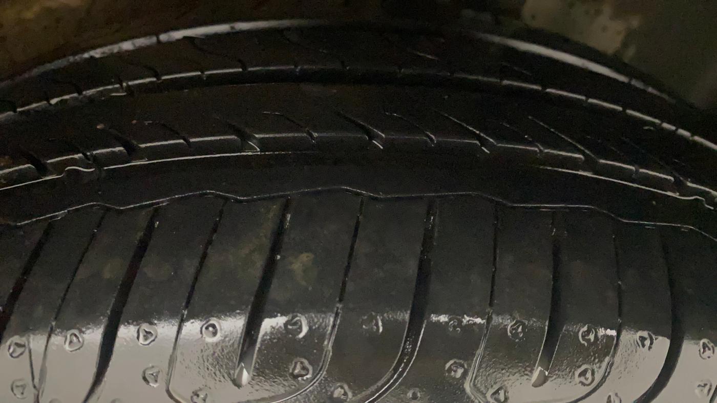 2017 Volkswagen Polo HIGHLINE1.2L, Petrol, Manual, 40,889 km, Left Rear Tyre Tread