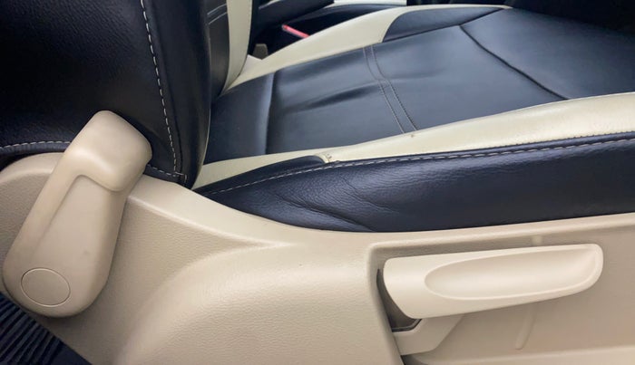 2017 Volkswagen Polo HIGHLINE1.2L, Petrol, Manual, 40,889 km, Driver Side Adjustment Panel