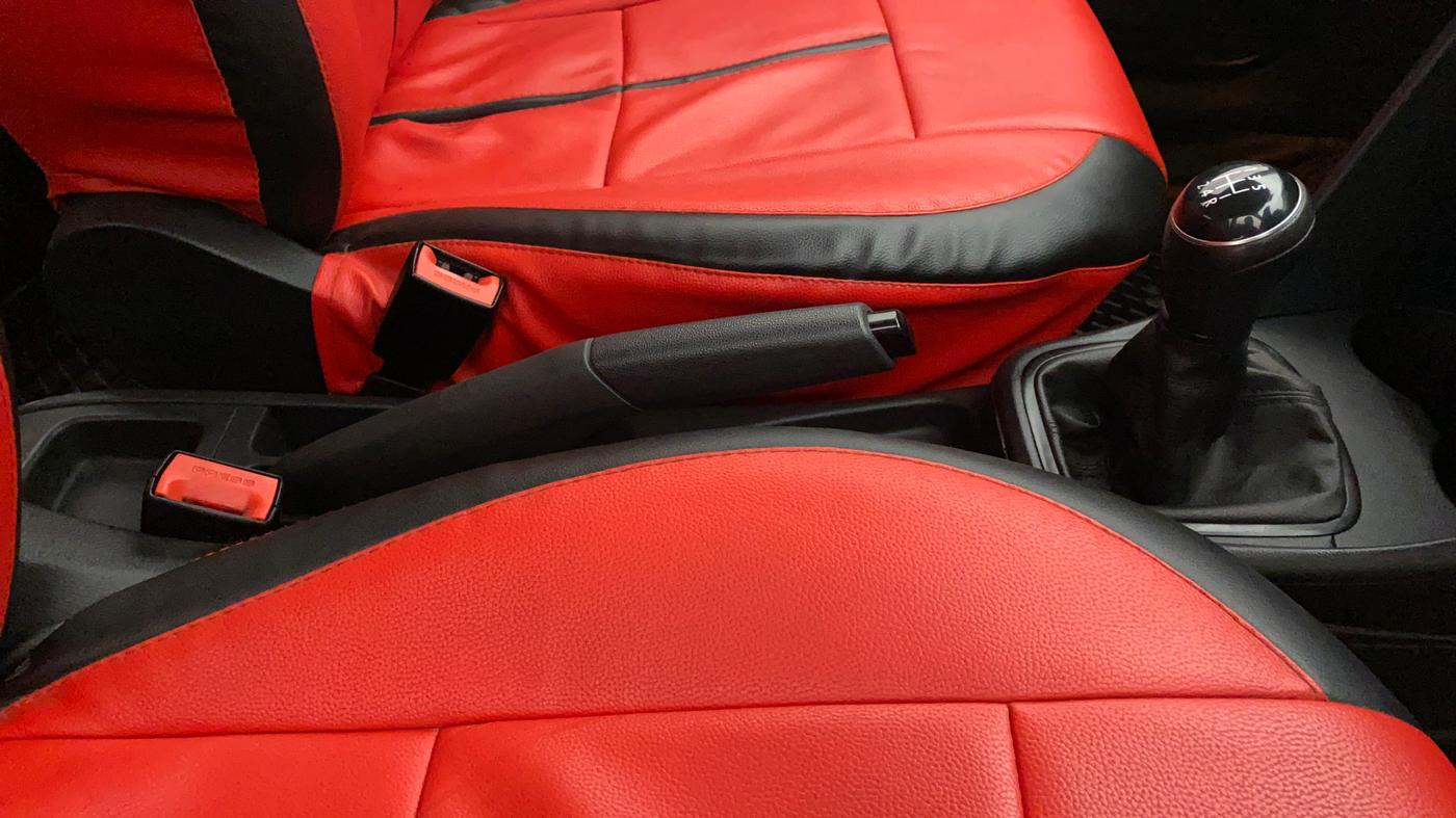 2019 Volkswagen Polo COMFORTLINE 1.0L MPI, Petrol, Manual, 37,576 km, Gear Lever
