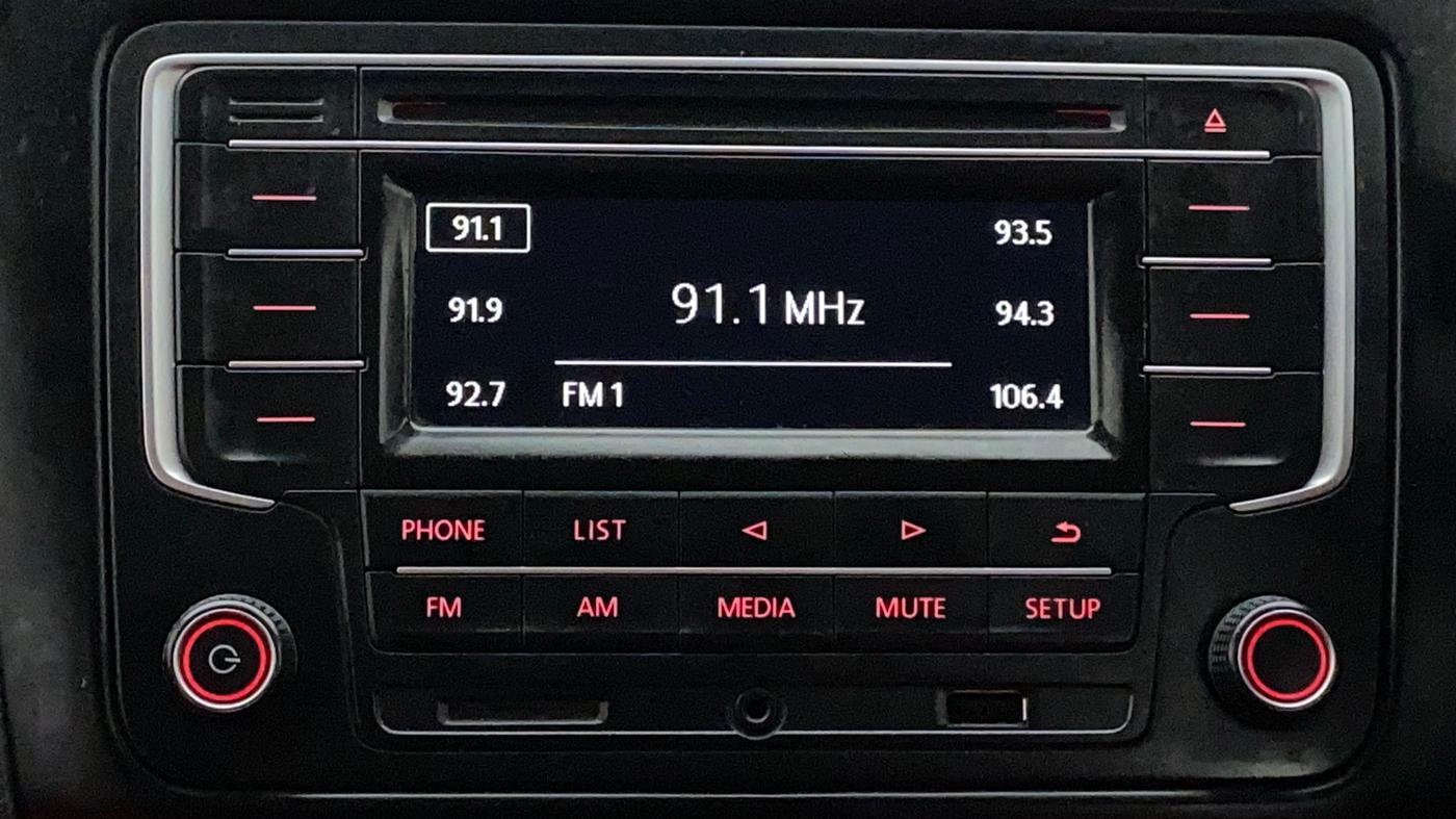 2019 Volkswagen Polo COMFORTLINE 1.0L MPI, Petrol, Manual, 37,576 km, Infotainment System