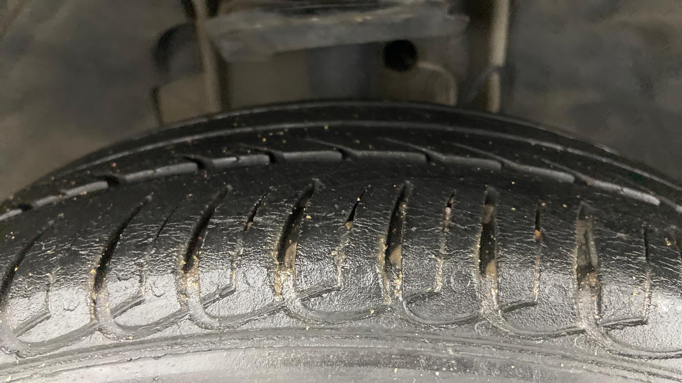 2019 Tata Tiago XZ PLUS PETROL, Petrol, Manual, 30,750 km, Right Front Tyre Tread