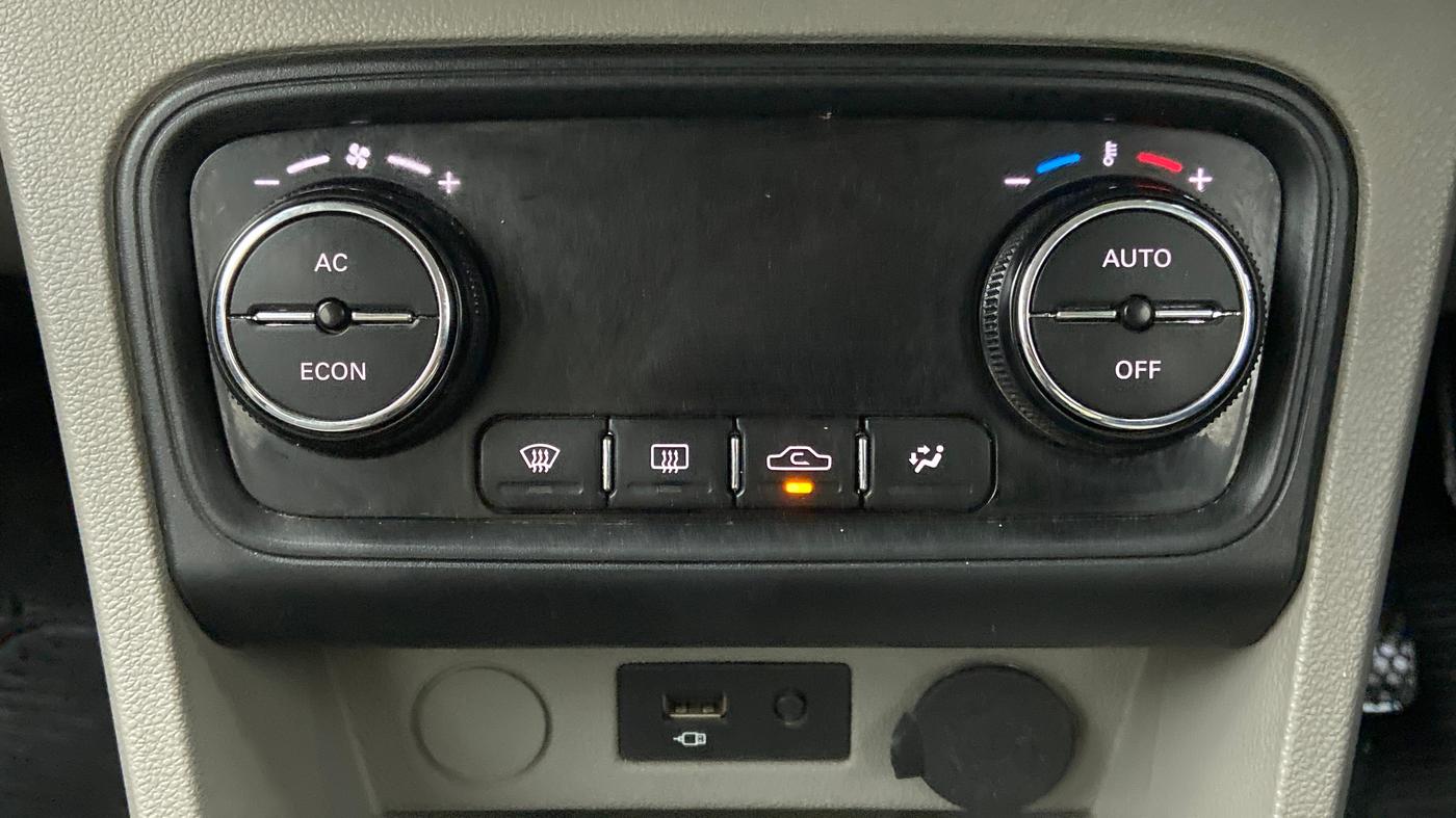 2019 Tata Tiago XZ PLUS PETROL, Petrol, Manual, 30,750 km, Automatic Climate Control