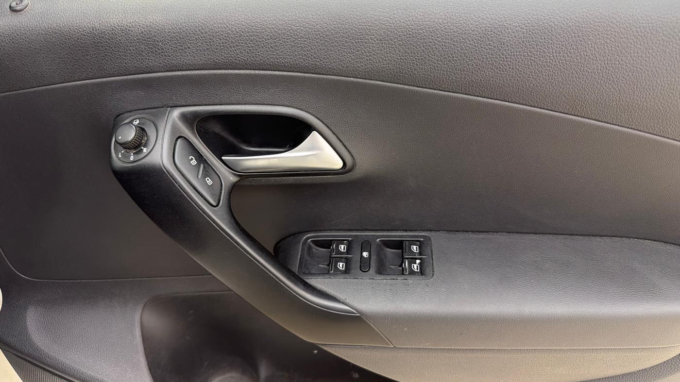 2016 Volkswagen Polo GT TSI AT, Petrol, Automatic, 80,459 km, Driver Side Door Panels Control