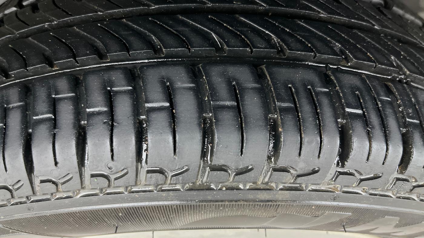 2016 Tata Nano TWIST XTA, Petrol, Automatic, 45,784 km, Right Rear Tyre Tread