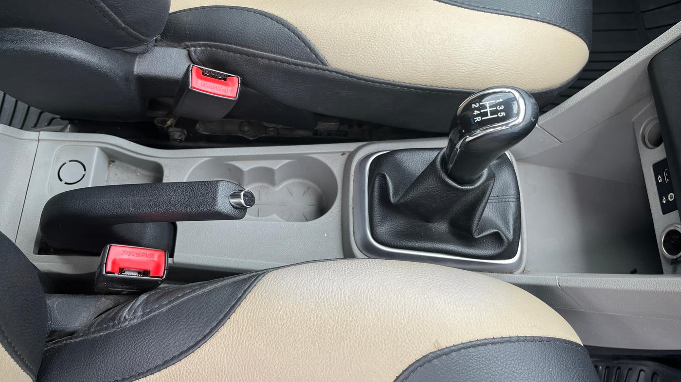 2016 Tata Tiago XZ PETROL, Petrol, Manual, 54,529 km, Gear Lever