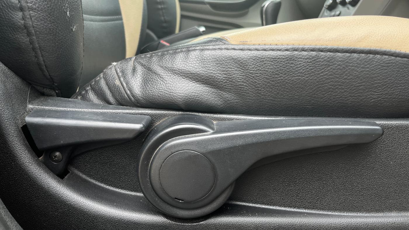 2016 Tata Tiago XZ PETROL, Petrol, Manual, 54,529 km, Driver Side Adjustment Panel