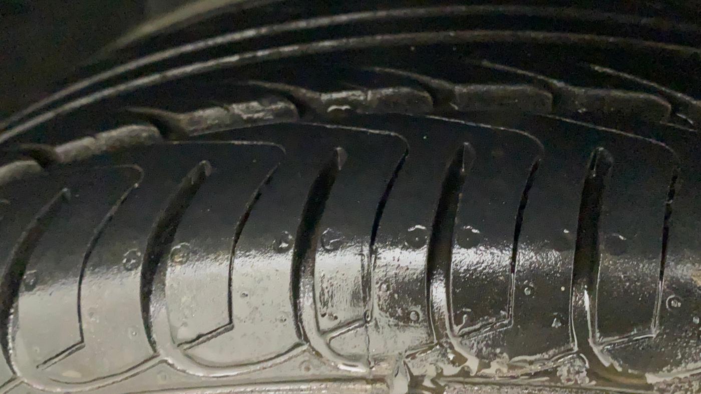 2021 Ford Ecosport TITANIUM 1.5L DIESEL, Diesel, Manual, 10,159 km, Right Front Tyre Tread