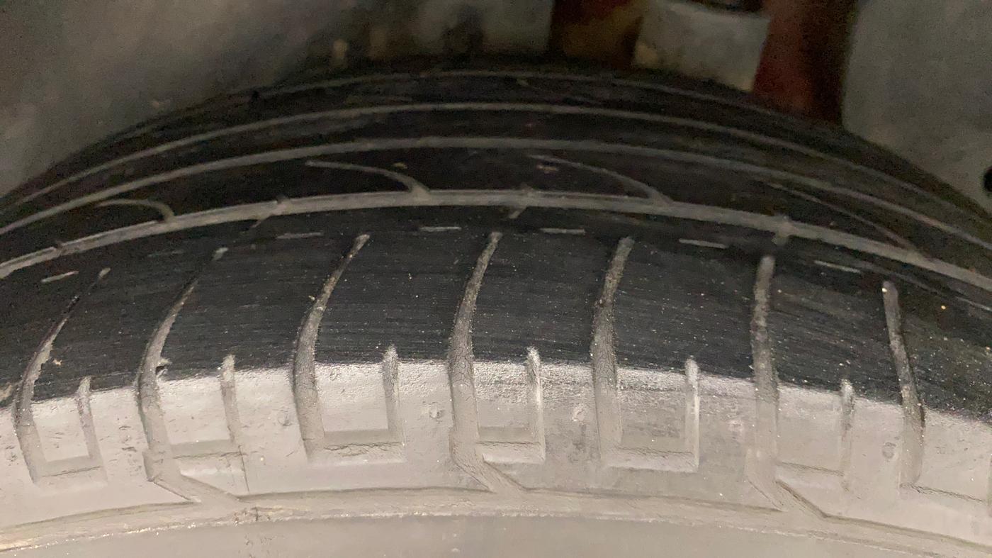 2018 Hyundai Creta SX PLUS AT 1.6 PETROL, Petrol, Automatic, 1,41,980 km, Left Rear Tyre Tread