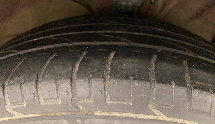 2018 Hyundai Creta SX PLUS AT 1.6 PETROL, Petrol, Automatic, 1,41,980 km, Right Front Tyre Tread