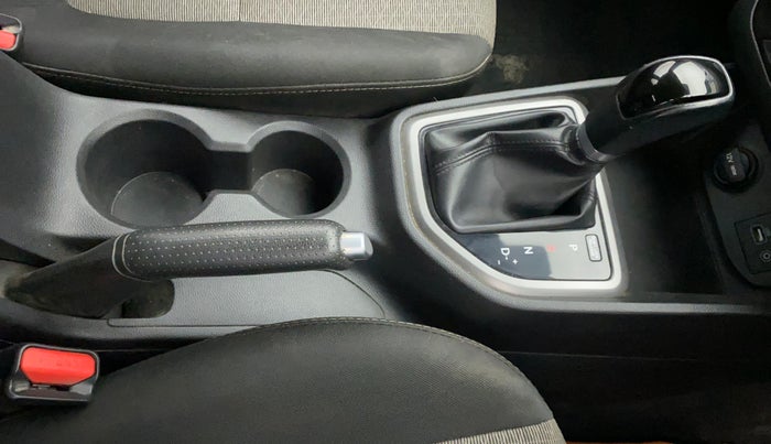 2018 Hyundai Creta SX PLUS AT 1.6 PETROL, Petrol, Automatic, 1,41,980 km, Gear Lever