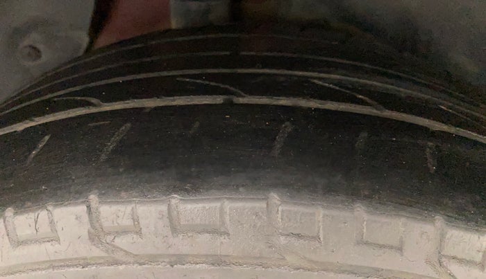 2018 Hyundai Creta SX PLUS AT 1.6 PETROL, Petrol, Automatic, 1,41,980 km, Right Rear Tyre Tread